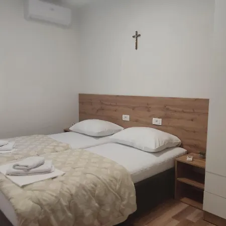 Pansion Vesna&vlado Ostojic Гостевой дом